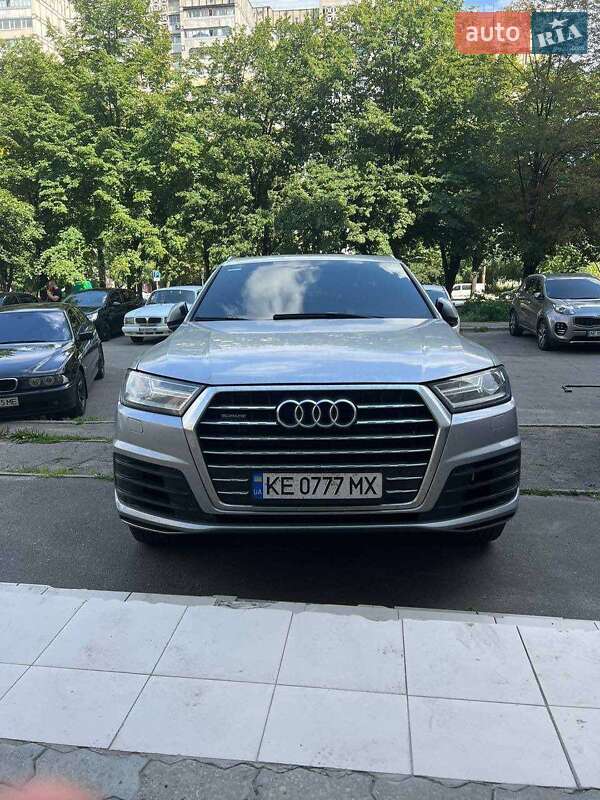 Внедорожник / Кроссовер Audi Q7 2016 в Киеве