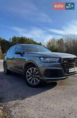 Audi Q7  2016