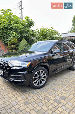 Audi Q7  2022