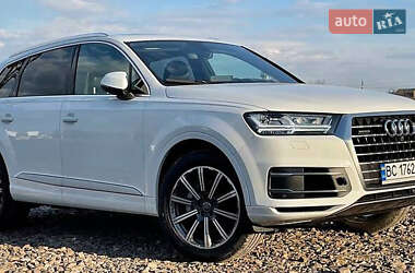 Audi Q7  2016