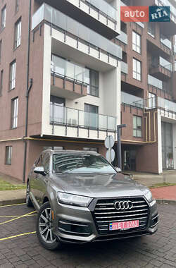 Audi Q7  2017