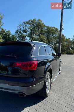 Audi Q7  2012