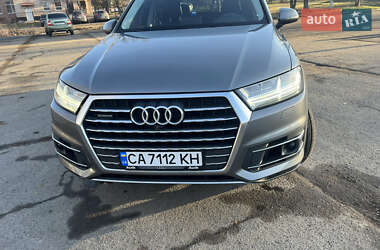 Audi Q7  2016