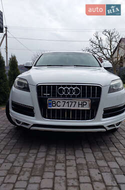 Audi Q7  2012