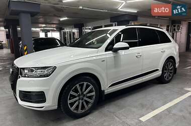 Audi Q7  2017