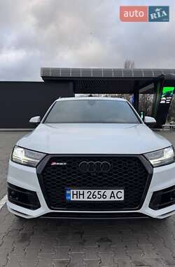 Audi Q7  2016