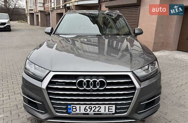 Audi Q7  2016