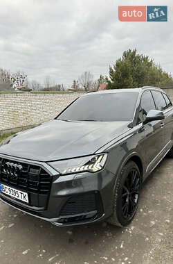Audi Q7  2020