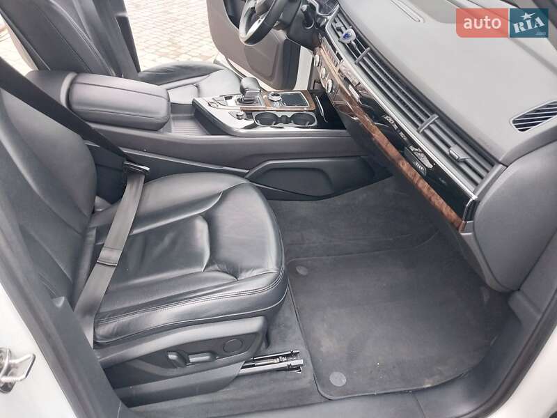 Внедорожник / Кроссовер Audi Q7 2018 в Бучаче