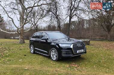 Audi Q7  2016