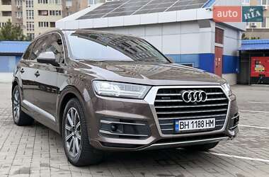 Audi Q7  2017