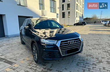 Audi Q7  2016