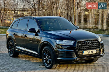 Audi Q7  2016