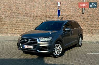 Audi Q7  2015
