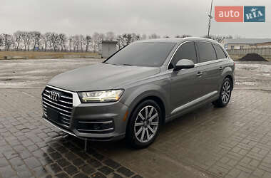 Audi Q7  2016