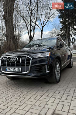 Audi Q7  2022