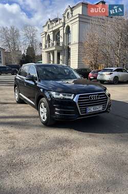 Audi Q7  2019