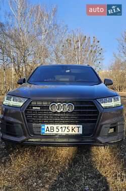 Audi Q7  2016