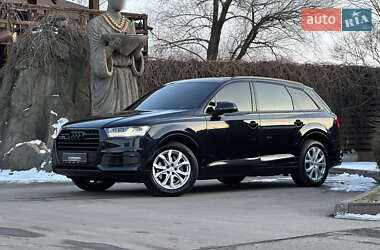 Audi Q7  2016