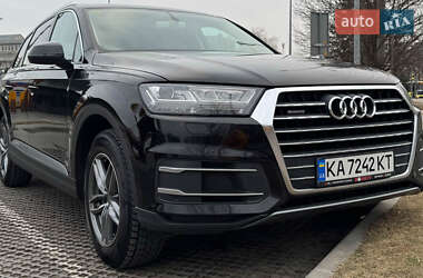 Audi Q7  2016
