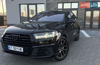 Audi Q7  2016