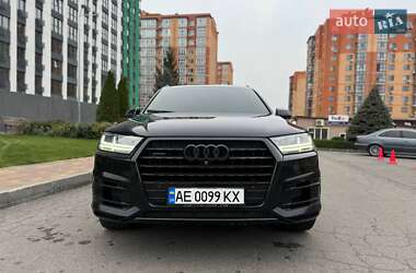 Audi Q7  2016