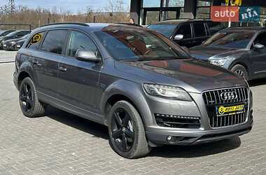 Audi Q7  2011