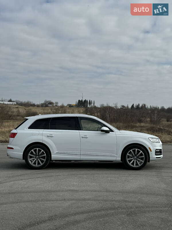Внедорожник / Кроссовер Audi Q7 2019 в Трускавце