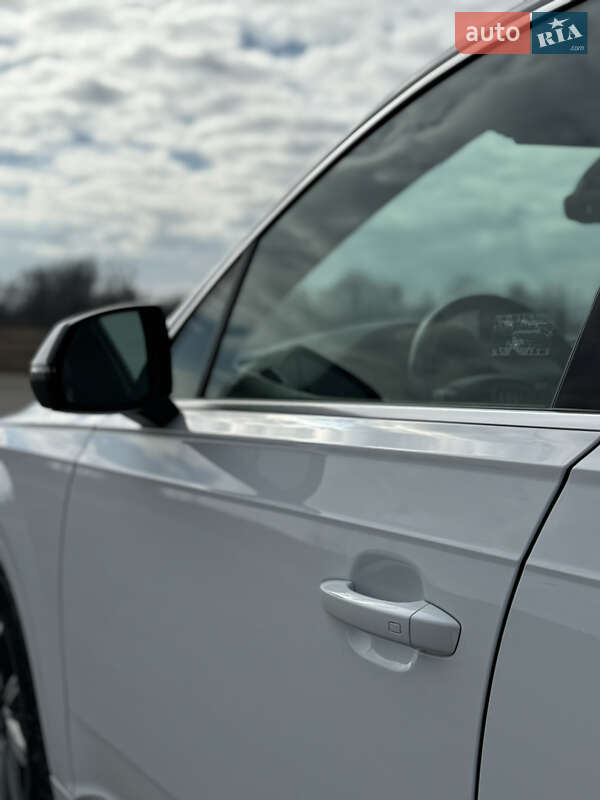 Внедорожник / Кроссовер Audi Q7 2019 в Трускавце
