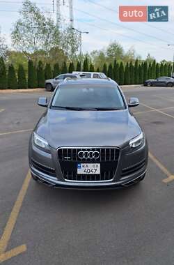 Audi Q7  2015