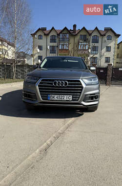 Audi Q7  2015