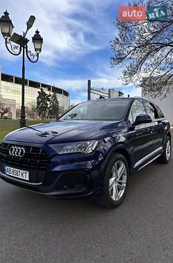 Audi Q7  2021
