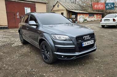 Audi Q7  2011
