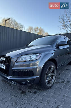 Audi Q7  2015