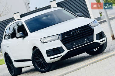Audi Q7  2016