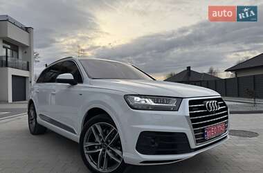 Audi Q7  2016