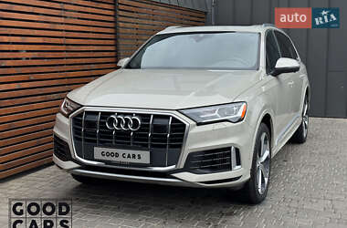 Audi Q7  2021