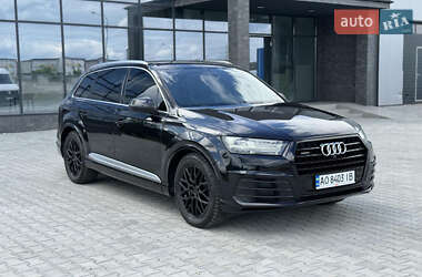 Audi Q7  2016