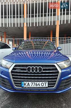 Audi Q7  2016