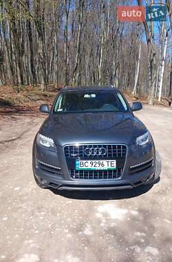 Audi Q7  2015