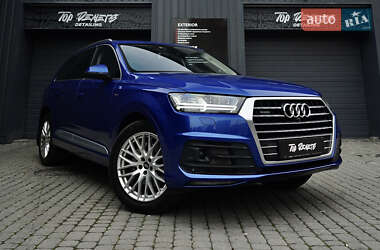 Audi Q7  2016