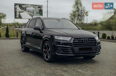 Audi Q7  2016