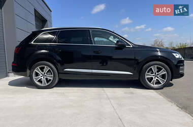 Audi Q7  2017