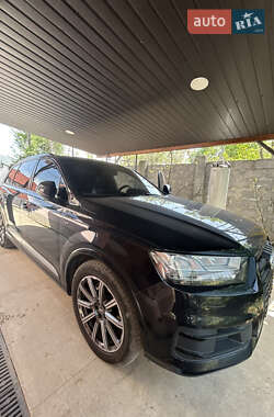 Audi Q7  2015