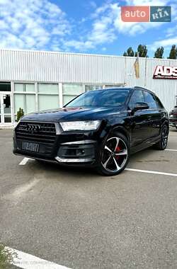Audi Q7  2017