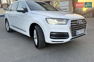 Audi Q7  2019
