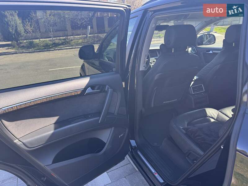 Позашляховик / Кросовер Audi Q7 2013 в Черкасах