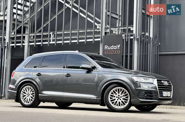 Audi Q7  2015