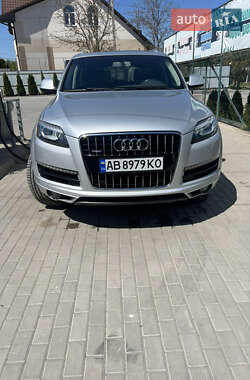 Audi Q7  2011