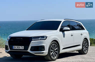 Audi Q7  2016